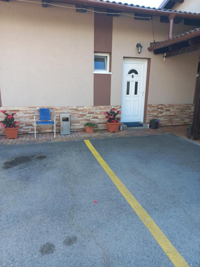 Apartament Boglarka Vendeghaz Mosonmagyaróvár Zewnętrze zdjęcie